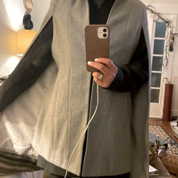 Cape Jacket - Picture 5 of 8